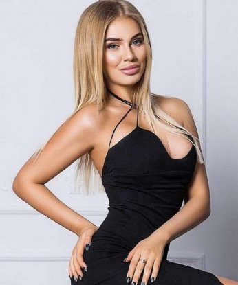 Альбина, 22